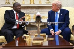 ट्रम्प ने पुराने वीडियो दिखाए, दक्षिण अफ्रीका के नरसंहार के दावों के संदर्भ में पार कर लिया